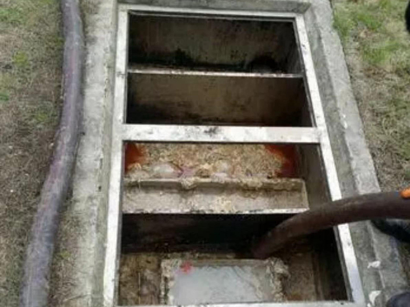 龙马潭隔油池清理